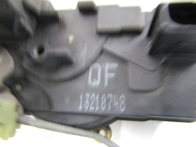 CENTRALNO ZAKLEPANJE PREDNIH LEVIH VRAT OEM N. 13210748 ORIGINAL REZERVNI DEL OPEL ASTRA H A04 L48 L08 L35 L67 R 5P/3P/SW (2007 - 2010) DIESEL LETNIK 2008