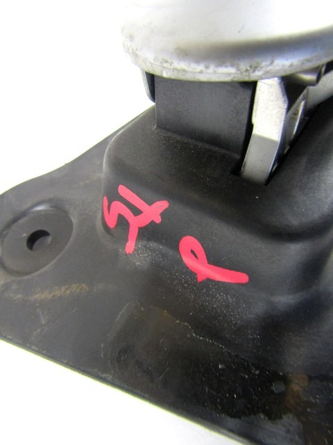 NOTRANJA KLJUKA  OEM N. 13121860 ORIGINAL REZERVNI DEL OPEL MERIVA A X03 (2003 - 2006) DIESEL LETNIK 2005