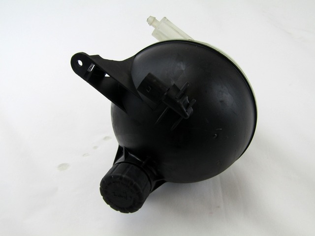 HLADILNA VODA ZA RADIJATORJE OEM N. A1695000149 ORIGINAL REZERVNI DEL MERCEDES CLASSE B W245 T245 5P (2005 - 2011) BENZINA LETNIK 2005