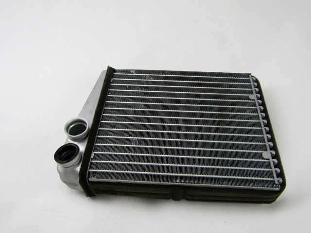 GRELEC RADIATORJA OEM N. 668479S A1698300661 ORIGINAL REZERVNI DEL MERCEDES CLASSE B W245 T245 5P (2005 - 2011) BENZINA LETNIK 2005