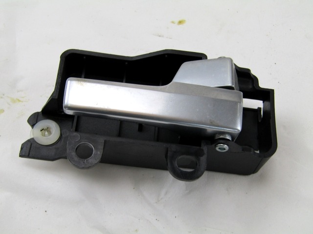 NOTRANJA KLJUKA  OEM N. 3M51-R22600-AA ORIGINAL REZERVNI DEL FORD FOCUS DA HCP DP MK2 R BER/SW (2008 - 2011) DIESEL LETNIK 2010