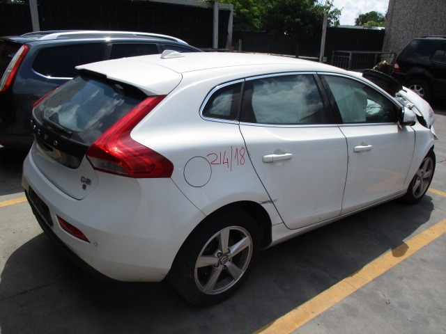 VOLVO V40 1.6 D 84KW 6M 5P (2012) RICAMBI IN MAGAZZINO