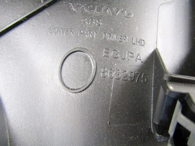 MONTA?NI DELI /  ARMATURNE PLOSCE SPODNJI OEM N. 8632975 ORIGINAL REZERVNI DEL VOLVO V40 MK1 525 526 (2012 - 2016)DIESEL LETNIK 2012