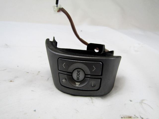 MULTIFUNKCIJSKI VOLAN OEM N. 8425042010 ORIGINAL REZERVNI DEL TOYOTA RAV 4 A3 MK3 (2006 - 03/2009) DIESEL LETNIK 2007