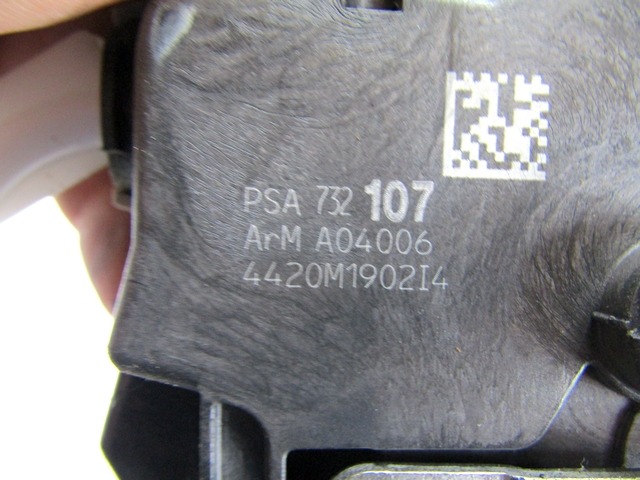 CENTRALNO ZAKLEPANJE ZADNJIH DESNIH VRAT OEM N. 9800617280 ORIGINAL REZERVNI DEL PEUGEOT 308 4A 4B 4C 4E 4H MK1 BER/SW/CC (2007 - 2013) DIESEL LETNIK 2011