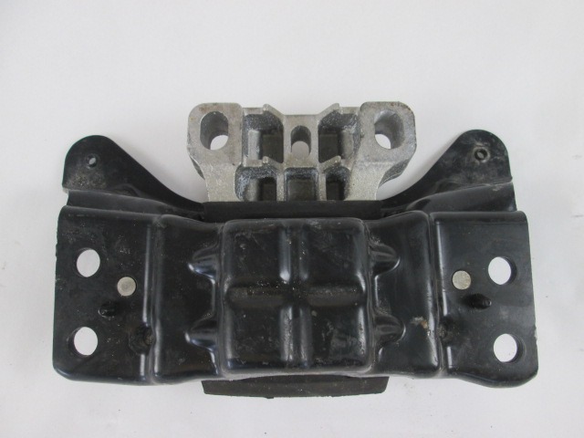 NOSILCI MOTORJA/DRUGO OEM N. 5Q0199555Q ORIGINAL REZERVNI DEL VOLKSWAGEN TIGUAN AD1 MK2 (2016-2020)DIESEL LETNIK 2016