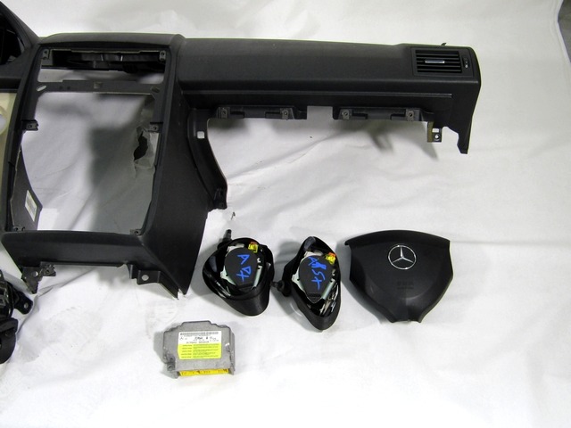 KIT AIRBAG KOMPLET OEM N. 18264 KIT AIRBAG COMPLETO ORIGINAL REZERVNI DEL MERCEDES CLASSE A W169 5P C169 3P (2004 - 04/2008) DIESEL LETNIK 2007