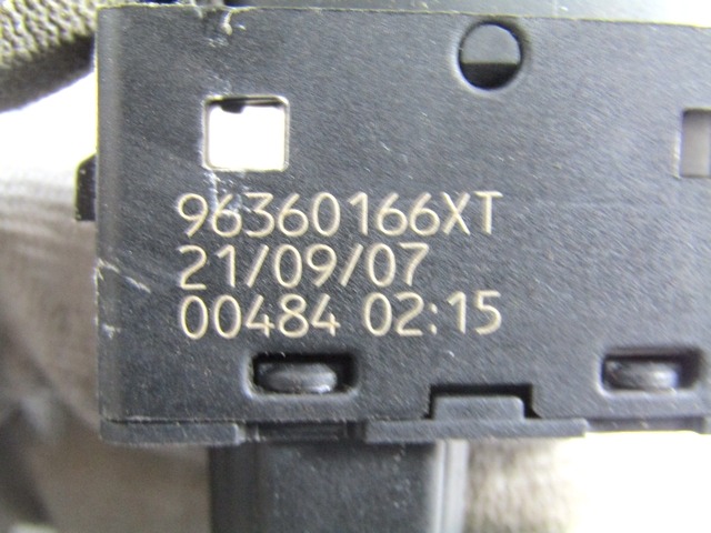 ZADNJE STIKALO OEM N. 96360166XT ORIGINAL REZERVNI DEL PEUGEOT 407 6C 6D 6E BER/SW (2004 - 06/2008) DIESEL LETNIK 2008