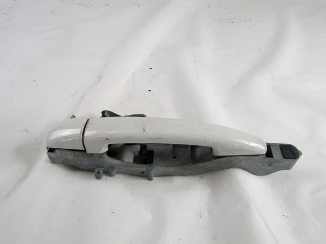 ZUNANJA KLJUKA SPREDNJA DESNA VRATA OEM N. 9680168580 ORIGINAL REZERVNI DEL CITROEN C4 PICASSO/GRAND PICASSO MK1 (2006 - 08/2013) DIESEL LETNIK 2010