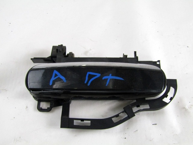 ZUNANJA KLJUKA SPREDNJA DESNA VRATA OEM N. 4F0837208B ORIGINAL REZERVNI DEL AUDI A6 C6 4F2 4FH 4F5 BER/SW/ALLROAD (07/2004 - 10/2008) DIESEL LETNIK 2007