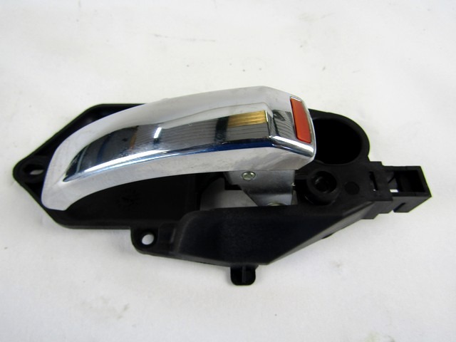 NOTRANJA KLJUKA  OEM N. 71749972 ORIGINAL REZERVNI DEL FIAT 500 CINQUECENTO 312 MK3 (2007 - 2015) BENZINA LETNIK 2010