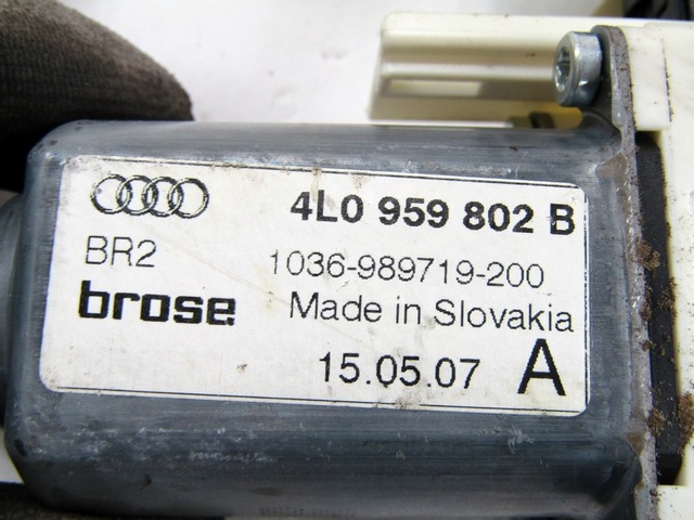 MOTORCEK ELEKTRICNEGA POMIKA ZADNJEGA STEKLA  OEM N. 4L0959802B ORIGINAL REZERVNI DEL AUDI Q7 4L (2005 - 2015) DIESEL LETNIK 2007