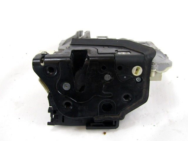 CENTRALNI ZAKLEP SPREDNJIH VRAT  OEM N. 3C1837016A ORIGINAL REZERVNI DEL AUDI Q7 4L (2005 - 2015) DIESEL LETNIK 2007