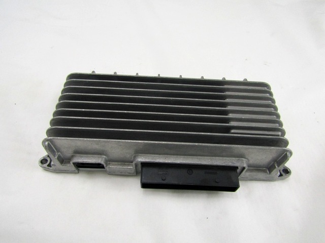 OJACEVALEC AVDIO/RADIO ENOTA  OEM N. 4L0910223E ORIGINAL REZERVNI DEL AUDI Q7 4L (2005 - 2015) DIESEL LETNIK 2007