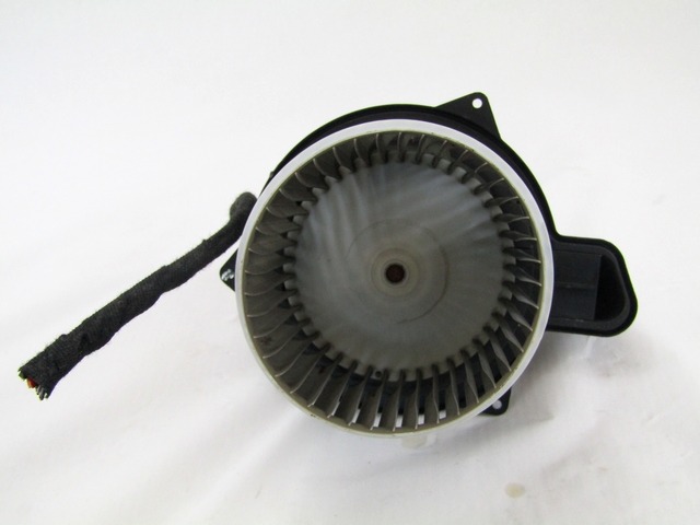 VENTILATOR  KABINE  OEM N. 5P6220300 ORIGINAL REZERVNI DEL FIAT PANDA 319 (DAL 2011) BENZINA/GPL LETNIK 2012