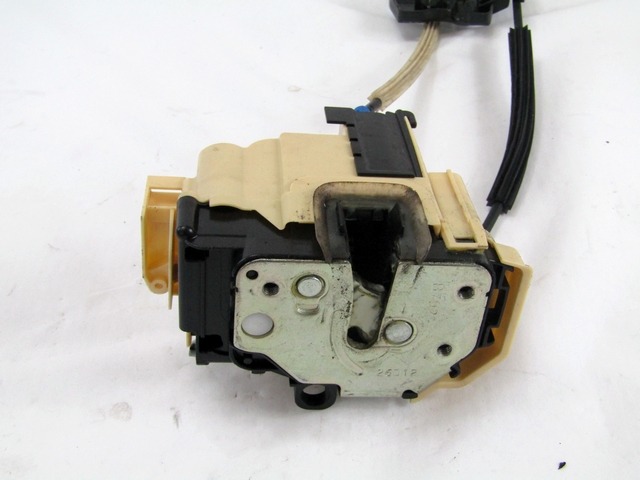 CENTRALNI ZAKLEP SPREDNJIH VRAT  OEM N. 51842947 ORIGINAL REZERVNI DEL FIAT PANDA 319 (DAL 2011) BENZINA/GPL LETNIK 2012