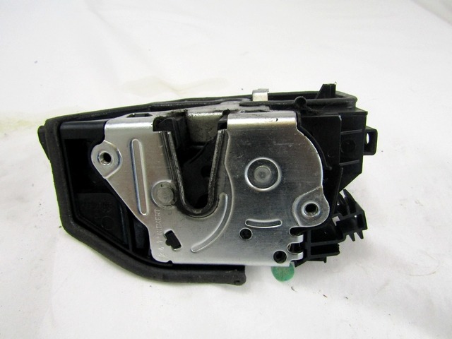 CENTRALNA KLJUCAVNICA ZADJIH LEVIH VRAT OEM N. 7229459 ORIGINAL REZERVNI DEL BMW SERIE 1 BER/COUPE F20/F21 (2011 - 2015) DIESEL LETNIK 2011