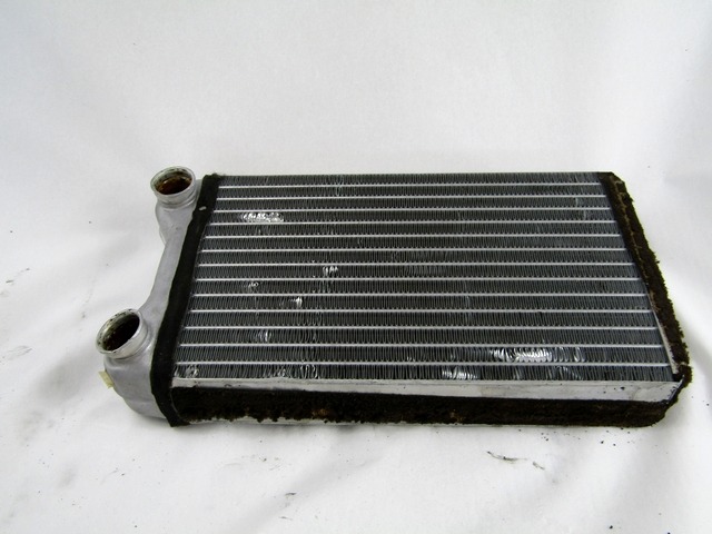 GRELEC RADIATORJA OEM N. 8E1820031A ORIGINAL REZERVNI DEL AUDI A4 B7 8EC 8ED 8HE BER/SW/CABRIO (2004 - 2007) DIESEL LETNIK 2006