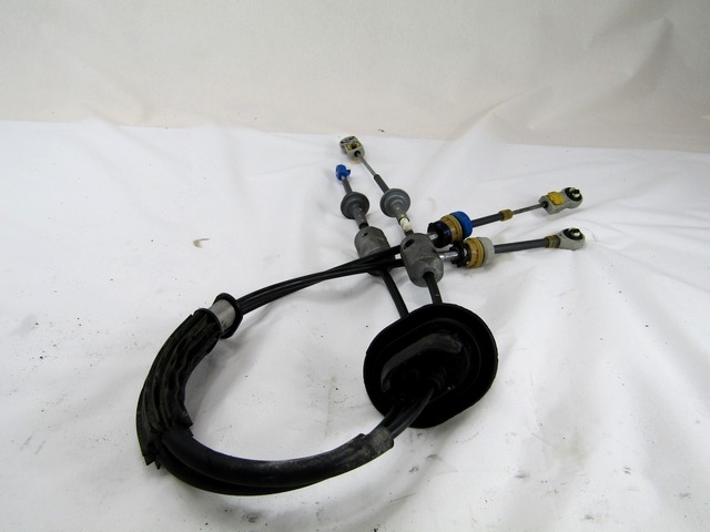 ZAJLE MENJALNIKA OEM N. 2437C0 ORIGINAL REZERVNI DEL PEUGEOT 5008 0U 0E MK1 (2009 - 2013) DIESEL LETNIK 2011