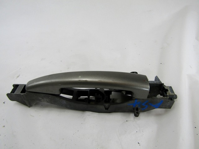 ZUNANJA KLJUKA SPREDNJA LEVA VRATA OEM N. 9684560080 ORIGINAL REZERVNI DEL PEUGEOT 5008 0U 0E MK1 (2009 - 2013) DIESEL LETNIK 2011