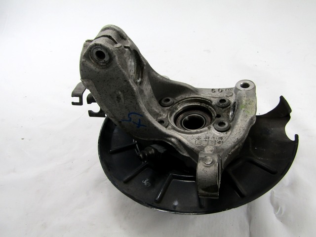 LEVI VRTLJIVI LEZAJ / PESTO KOLESA Z LEZAJEM SPREDAJ OEM N. 3C0407253F 5K0498621 ORIGINAL REZERVNI DEL VOLKSWAGEN PASSAT B7 362 365 BER/SW (10/2010 - 2015)BENZINA/METANO LETNIK 2012