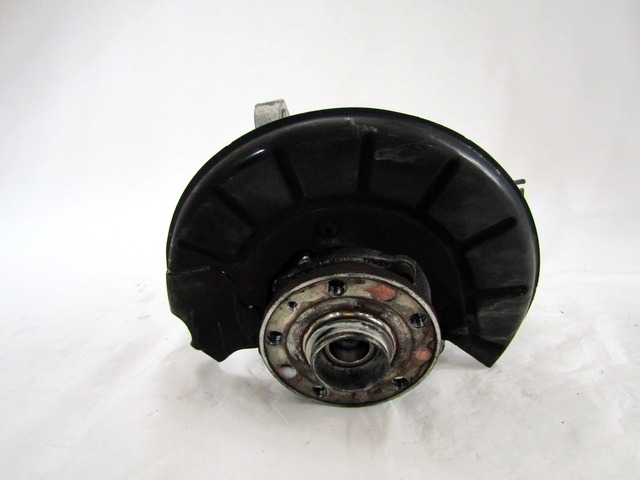 VRTLJIVI LEZAJ DESNO / PESTO KOLESA Z LEZAJEM SPREDAJ OEM N. 3C0407254F 5K0498621 ORIGINAL REZERVNI DEL VOLKSWAGEN PASSAT B7 362 365 BER/SW (10/2010 - 2015)BENZINA/METANO LETNIK 2012