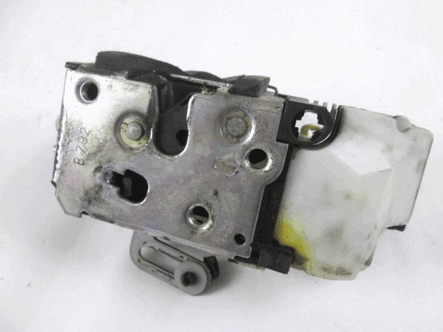 CENTRALNO ZAKLEPANJE PREDNIH LEVIH VRAT OEM N. 46536062 ORIGINAL REZERVNI DEL FIAT PUNTO 188 MK2 R (2003 - 2011) BENZINA/METANO LETNIK 2007