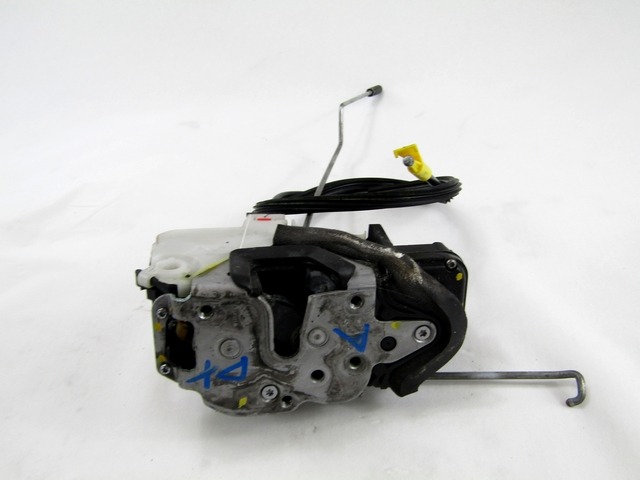 CENTRALNI ZAKLEP SPREDNJIH VRAT  OEM N. 13579523 ORIGINAL REZERVNI DEL OPEL ASTRA J P10 5P/3P/SW (2010 - 2015) DIESEL LETNIK 2013