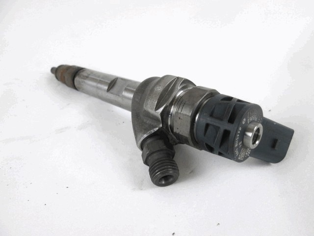 INJEKTORJI DIESEL OEM N. 13538515060 ORIGINAL REZERVNI DEL BMW SERIE 1 BER/COUPE F20/F21 (2011 - 2015) DIESEL LETNIK 2014