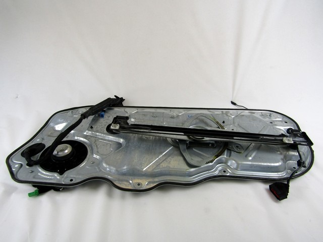 MEHANIZEM VETROBRANSKEGA STEKLA PREDNJIH VRAT OEM N. 30784509 ORIGINAL REZERVNI DEL VOLVO C30 533 (2006 - 2012)DIESEL LETNIK 2011