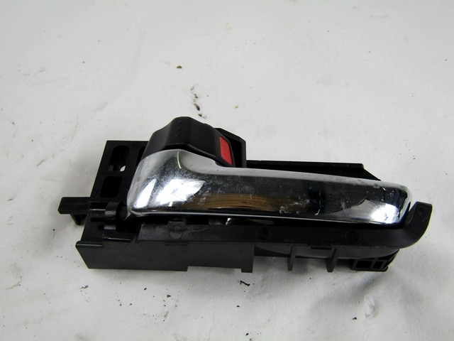 NOTRANJA KLJUKA  OEM N. 71743444 ORIGINAL REZERVNI DEL FIAT SEDICI FY R (05/2009 - 2014) BENZINA LETNIK 2010