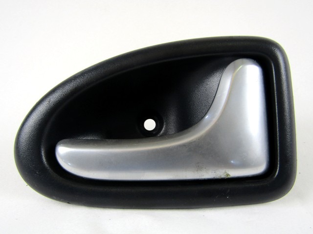 NOTRANJA KLJUKA  OEM N. 8200028995 ORIGINAL REZERVNI DEL RENAULT CLIO BB CB MK2 R / CLIO STORIA (05/2001 - 2012) DIESEL LETNIK 2004