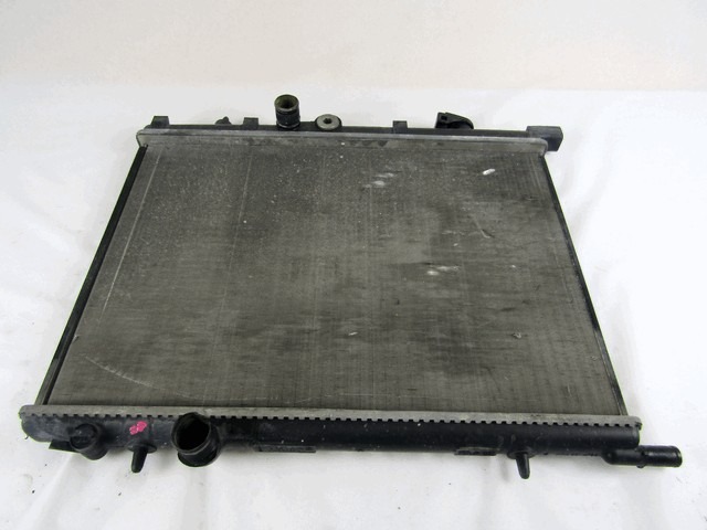 RADIATOR VODE OEM N. 1330G5 ORIGINAL REZERVNI DEL CITROEN XSARA PICASSO (1999 - 2010) BENZINA LETNIK 2001