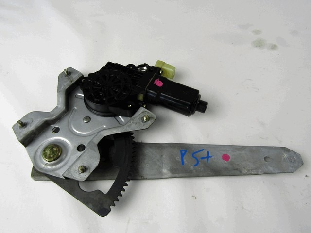 MEHANIZEM DVIGA ZADNJIH STEKEL  OEM N. 8340307010 ORIGINAL REZERVNI DEL KIA PICANTO SA BA MK1 (2004 - 2008) BENZINA LETNIK 2006