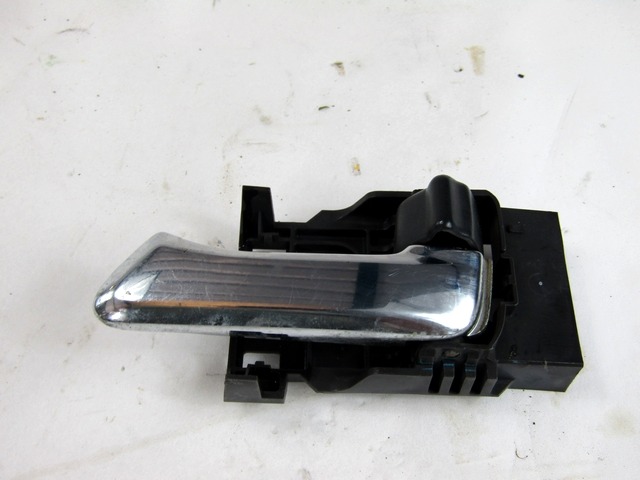 NOTRANJA KLJUKA  OEM N. 8974086691 ORIGINAL REZERVNI DEL ISUZU D-MAX TFR TFS MK1 (2003 - 2008) DIESEL LETNIK 2010