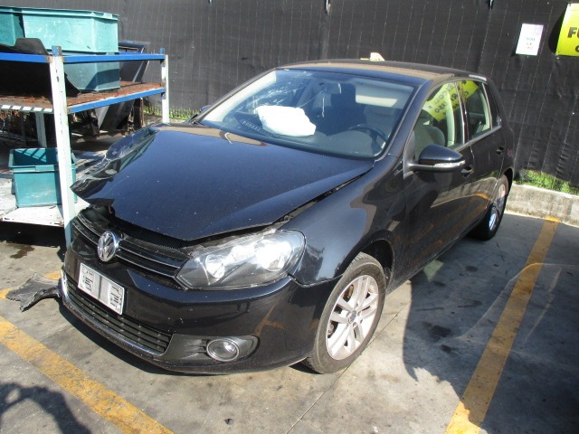 VOLKSWAGEN GOLF 6 1.6 D 77KW AUT 5P (2010) RICAMBI IN MAGAZZINO 