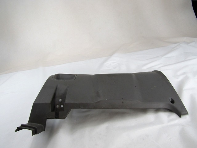 MONTA?NI DELI /  ARMATURNE PLOSCE SPODNJI OEM N.  ORIGINAL REZERVNI DEL ISUZU D-MAX TFR TFS MK1 (2003 - 2008) DIESEL LETNIK 2004