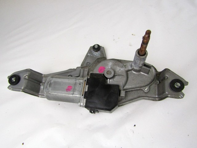 MOTORCEK ZADNJEGA BRISALCA OEM N. 85130-13120 ORIGINAL REZERVNI DEL TOYOTA COROLLA E12 (2000 - 2006) DIESEL LETNIK 2006