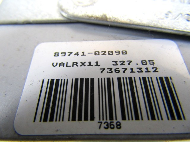 CENTRALNO ZAKLEPANJE OEM N. 89741-02090 ORIGINAL REZERVNI DEL TOYOTA COROLLA E12 (2000 - 2006) DIESEL LETNIK 2006