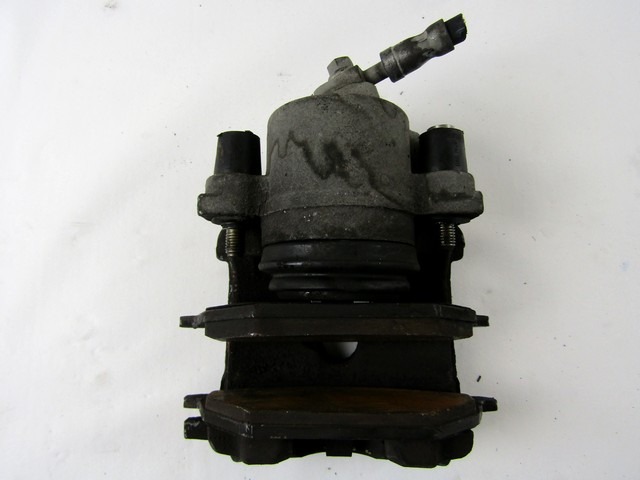 SPREDNJE DESNE ZAVORNE CELJUSTI  OEM N. 1K0615124M ORIGINAL REZERVNI DEL VOLKSWAGEN GOLF VI 5K1 517 AJ5 MK6 (2008-2012) DIESEL LETNIK 2009