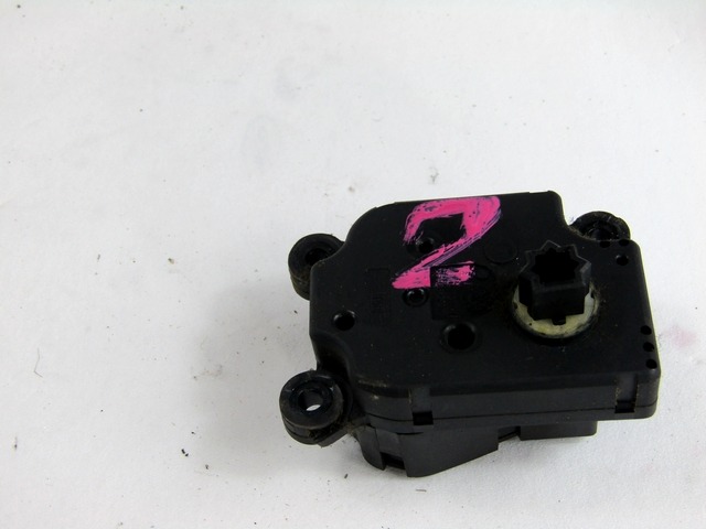 MOTORCEK OGREVANJA OEM N. F663746X.C ORIGINAL REZERVNI DEL CITROEN C3 / PLURIEL MK1R (09/2005 - 11/2010) BENZINA LETNIK 2008