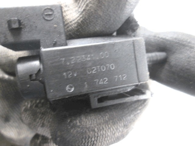 ELEKTROVENTIL  OEM N. 11741742712 ORIGINAL REZERVNI DEL BMW SERIE 3 E46 BER/SW/COUPE/CABRIO LCI R (2002 - 2005) DIESEL LETNIK 2002