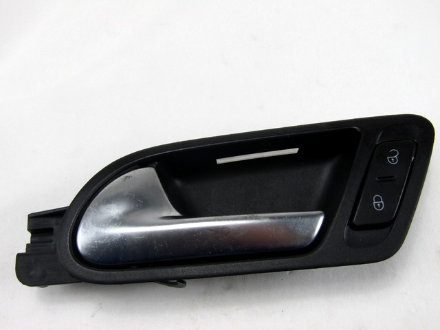 NOTRANJA KLJUKA  OEM N. 5N1837113 ORIGINAL REZERVNI DEL VOLKSWAGEN TIGUAN 5N MK1 (2007 - 2011)DIESEL LETNIK 2009