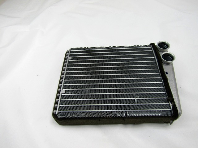 GRELEC RADIATORJA OEM N. A1698300361 ORIGINAL REZERVNI DEL MERCEDES CLASSE A W169 5P C169 3P R (05/2008 - 2012) BENZINA LETNIK 2008