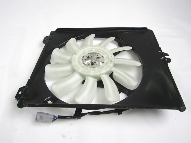 VENTILATOR HLADILNIKA OEM N. 71746871 ORIGINAL REZERVNI DEL FIAT SEDICI FY (2006 - 4/2009) DIESEL LETNIK 2006