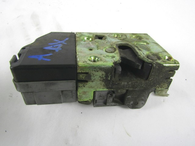 CENTRALNI ZAKLEP SPREDNJIH VRAT  OEM N. 9136J9 ORIGINAL REZERVNI DEL CITROEN C5 DC DE MK1 SW (2000 - 2004) DIESEL LETNIK 2007