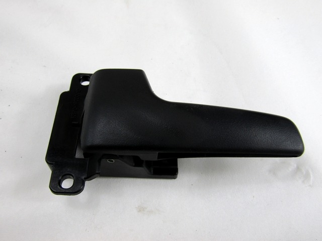 NOTRANJA KLJUKA  OEM N. 82610-1P000 ORIGINAL REZERVNI DEL KIA VENGA YN (2010 - 2019)DIESEL LETNIK 2012