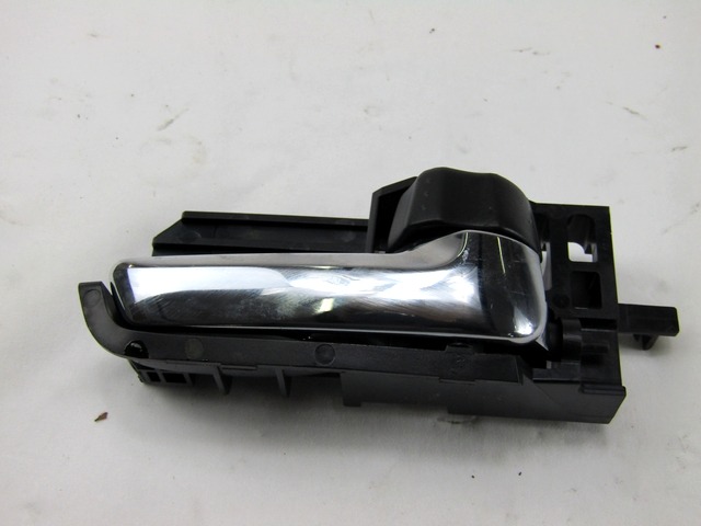 NOTRANJA KLJUKA  OEM N. 71743443 ORIGINAL REZERVNI DEL FIAT SEDICI FY R (05/2009 - 2014) DIESEL LETNIK 2011