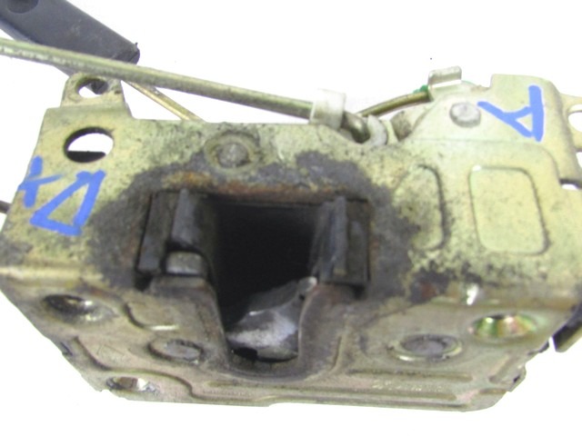 CENTRALNI ZAKLEP SPREDNJIH VRAT  OEM N.  ORIGINAL REZERVNI DEL IVECO DAILY MK3 (1999 - 2006)DIESEL LETNIK 2004