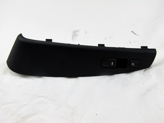 ZADNJE STIKALO OEM N. 93580-2S8109P ORIGINAL REZERVNI DEL HYUNDAI IX35 LM EL ELH (2009 - 2015)DIESEL LETNIK 2014